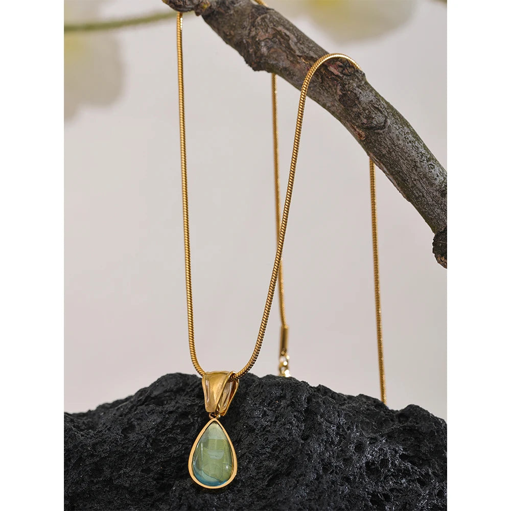 Green Crystal Teardrop Pendant Necklace