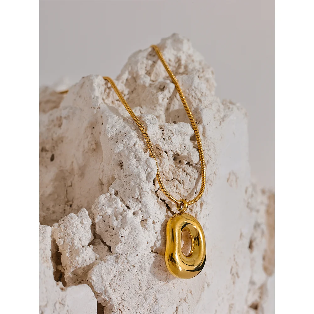 Geometry Hollow Pendant Necklace