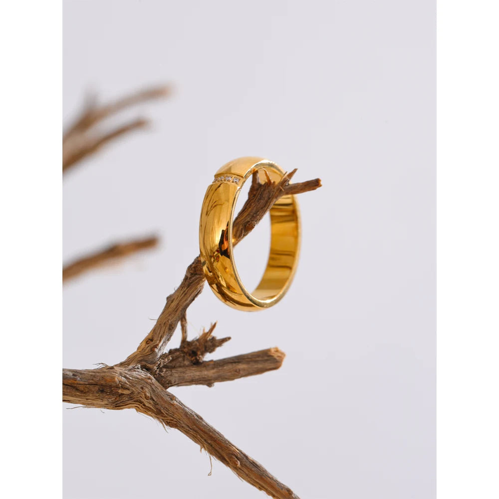 High Quality Polished Metal Cubic Zircon Ring