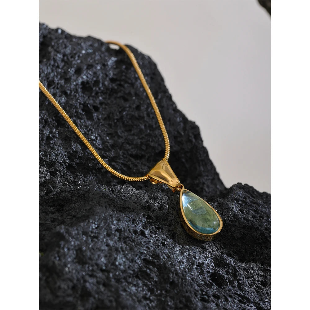 Green Crystal Teardrop Pendant Necklace