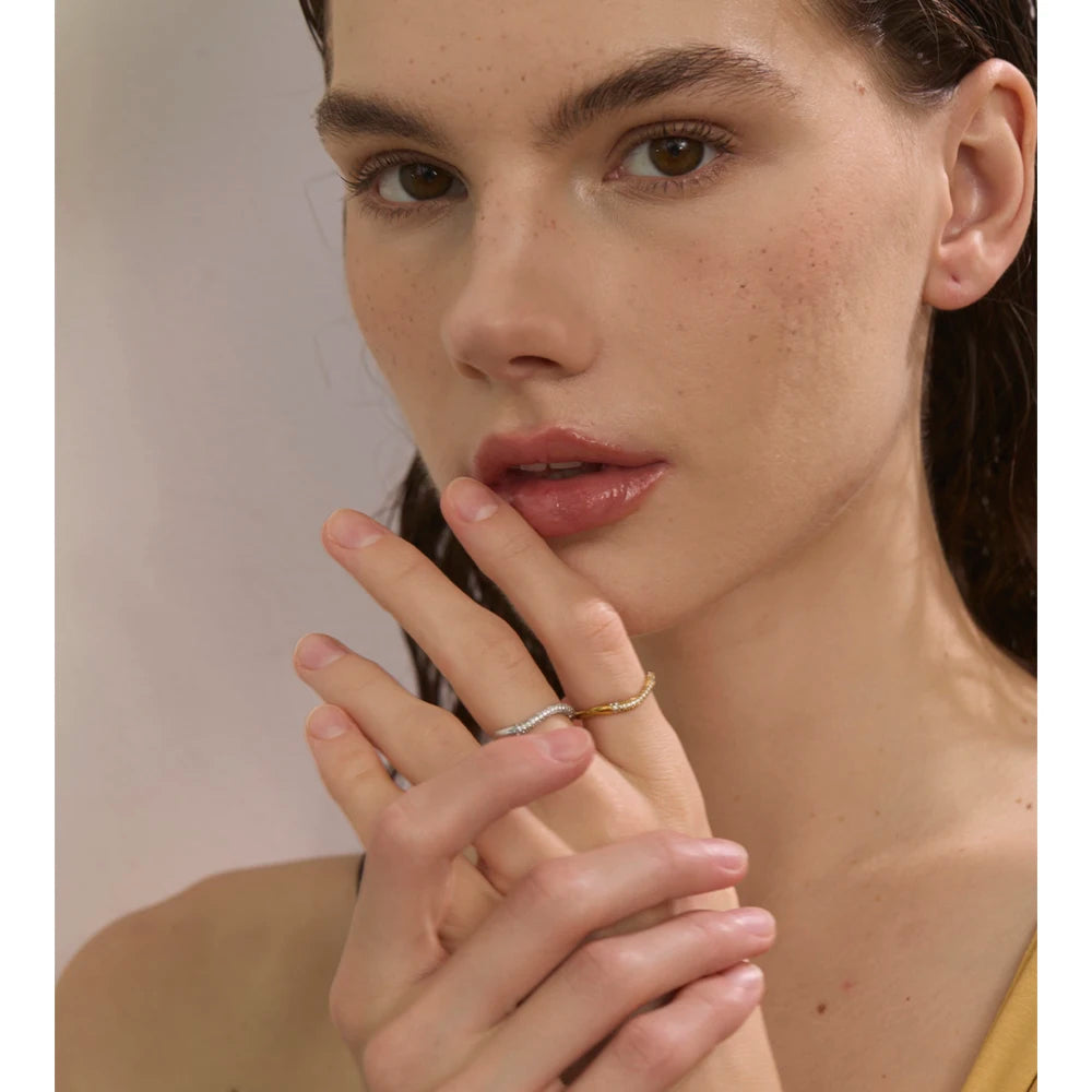 Adjustable Cubic Zirconia Inlaid Thin Ring